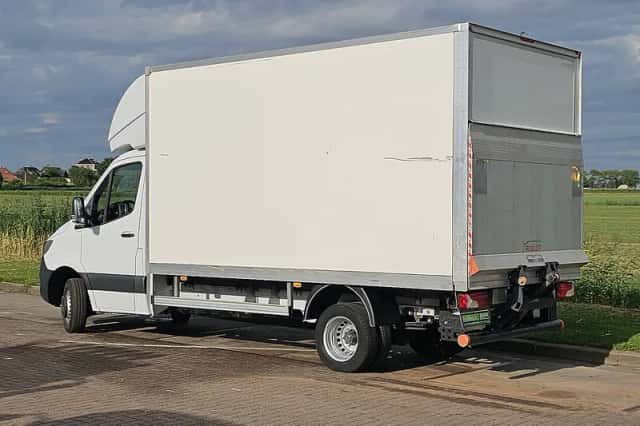 Mercedes-Benz Sprinter (2023) thumbnail 5