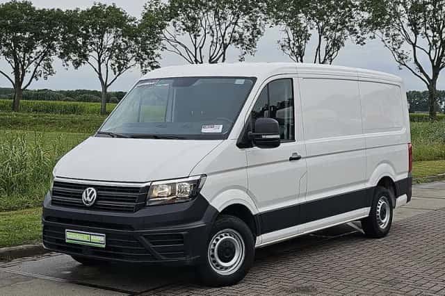 Volkswagen Crafter (2022) thumbnail 2