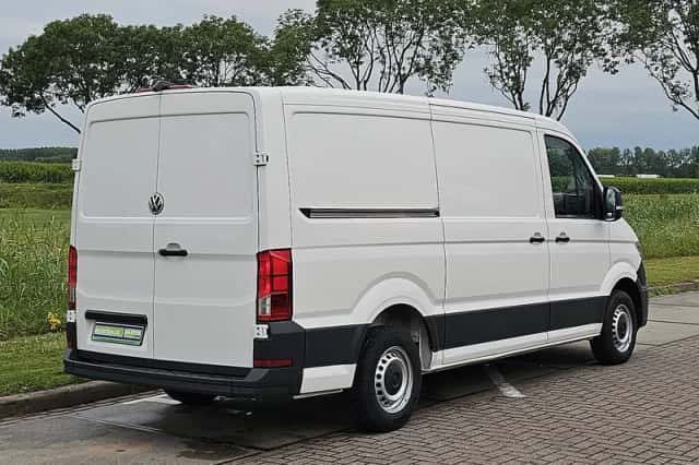 Volkswagen Crafter (2022) thumbnail 3