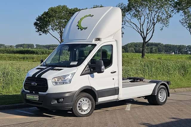 Ford Transit (2019) thumbnail 2