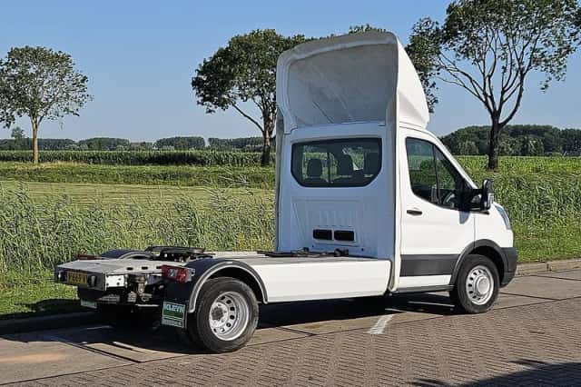 Ford Transit (2019) thumbnail 3