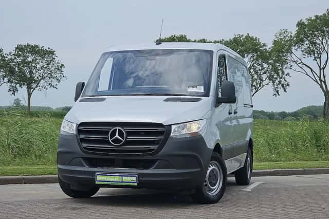 Mercedes-Benz Sprinter (2020) thumbnail 1