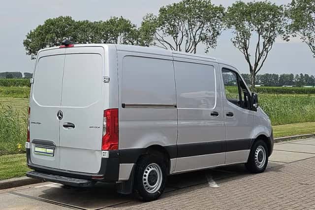 Mercedes-Benz Sprinter (2020) thumbnail 3