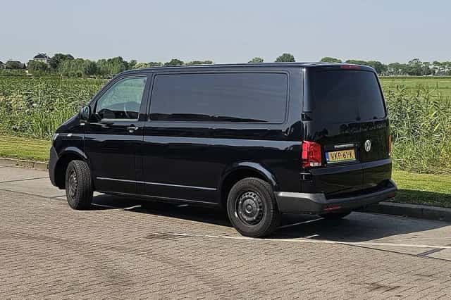 Volkswagen Transporter (2021) thumbnail 5
