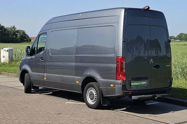 Mercedes-Benz Sprinter (2021) thumbnail 5