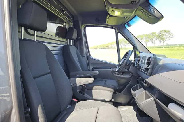 Mercedes-Benz Sprinter (2021) thumbnail 6