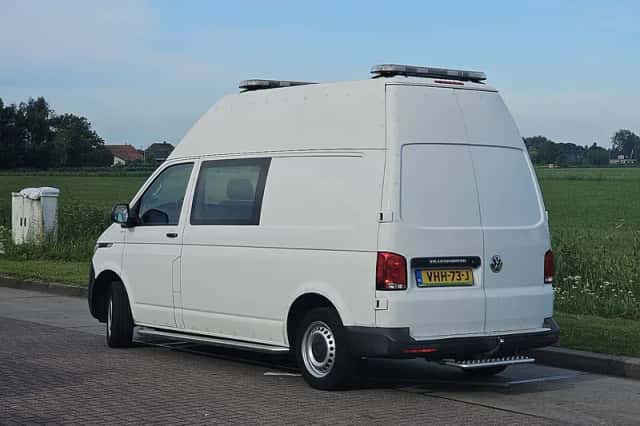 Volkswagen Transporter (2020) thumbnail 5