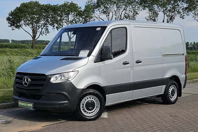 Mercedes-Benz Sprinter (2020) thumbnail 2