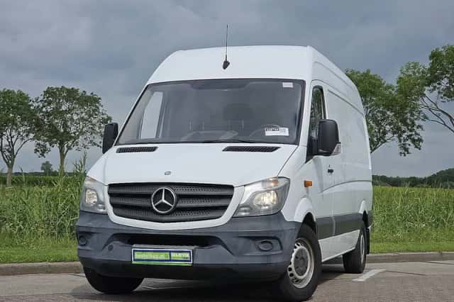Mercedes-Benz Sprinter (2015) thumbnail 1