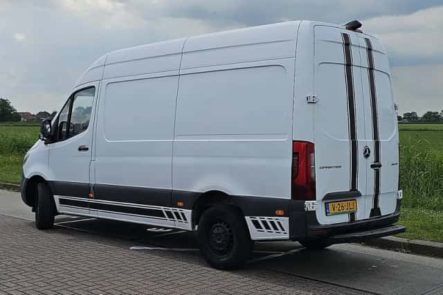 Mercedes-Benz Sprinter (2021) thumbnail 5