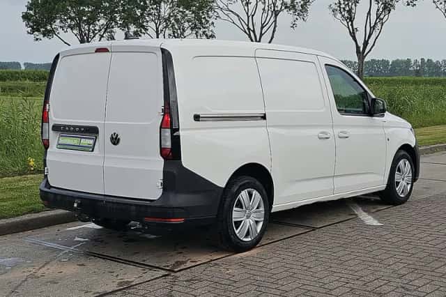 Volkswagen Caddy (2023) thumbnail 3