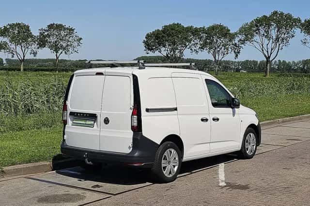 Volkswagen Caddy (2022) thumbnail 3