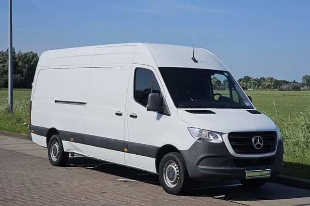 Mercedes-Benz Sprinter (2021) thumbnail 4