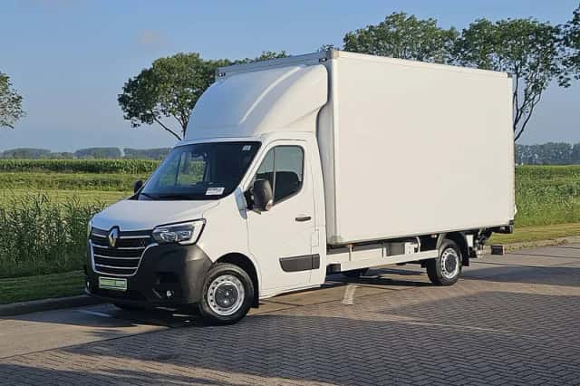 Renault Master (2022) thumbnail 2