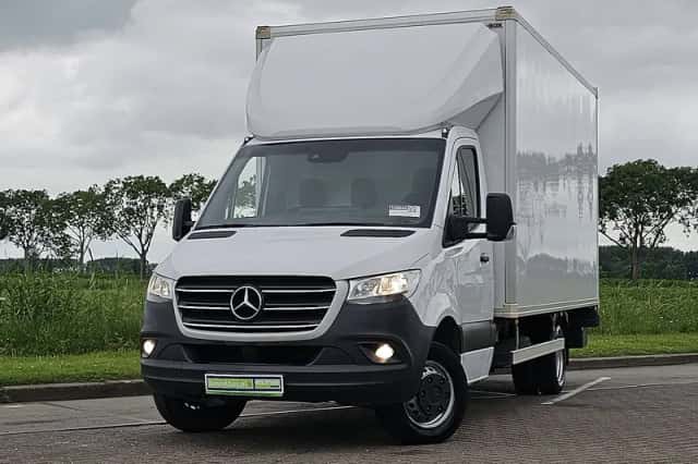 Mercedes-Benz Sprinter (2020) thumbnail 1