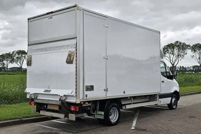 Mercedes-Benz Sprinter (2020) thumbnail 3