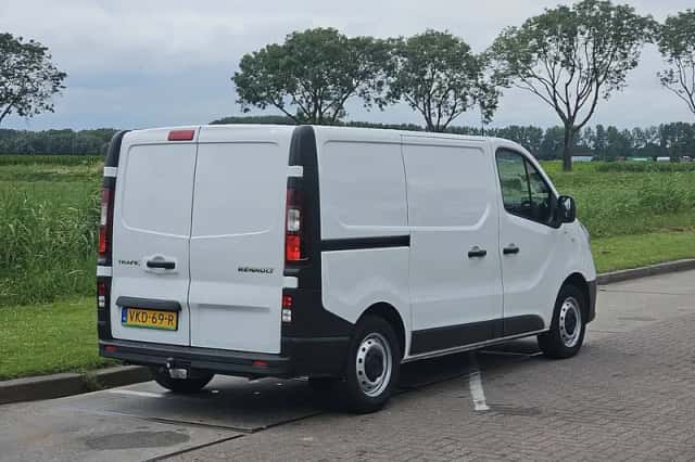 Renault Trafic (2021) thumbnail 3