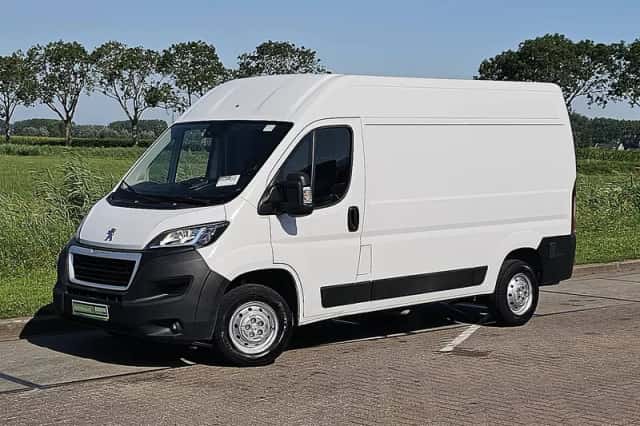 Peugeot Boxer (2021) thumbnail 2
