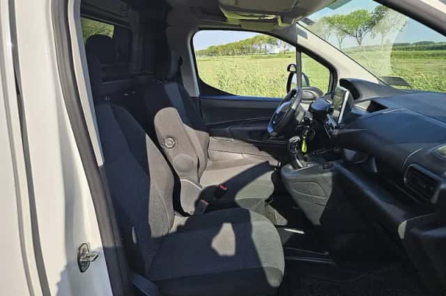 Peugeot Partner (2021) thumbnail 6