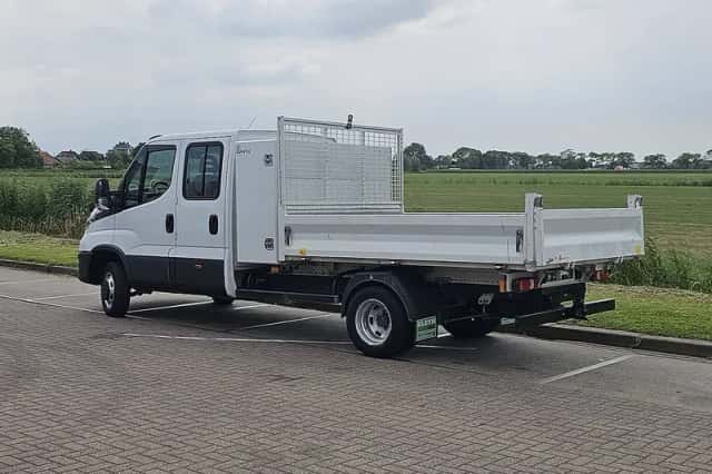 Iveco Daily (2022) thumbnail 5