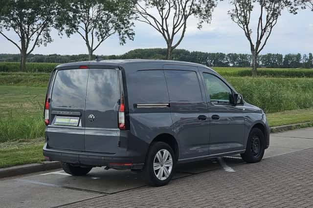 Volkswagen Caddy (2022) thumbnail 3