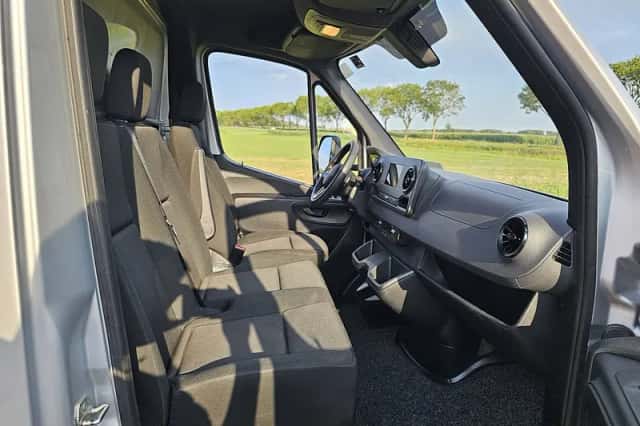 Mercedes-Benz Sprinter (2024) thumbnail 6