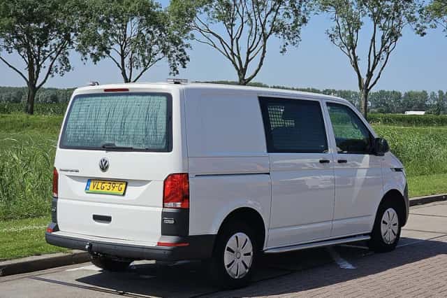 Volkswagen Transporter (2022) thumbnail 3