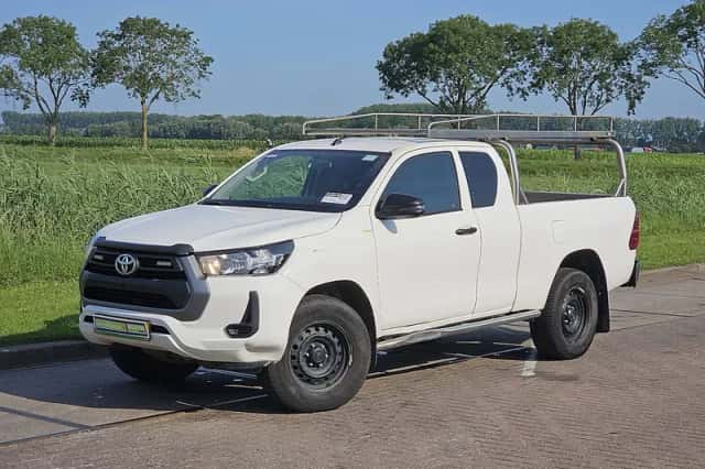 Toyota Hi-Lux (2021) thumbnail 2