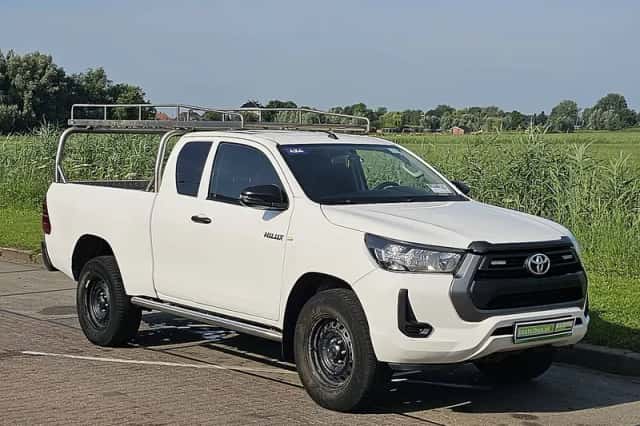 Toyota Hi-Lux (2021) thumbnail 4