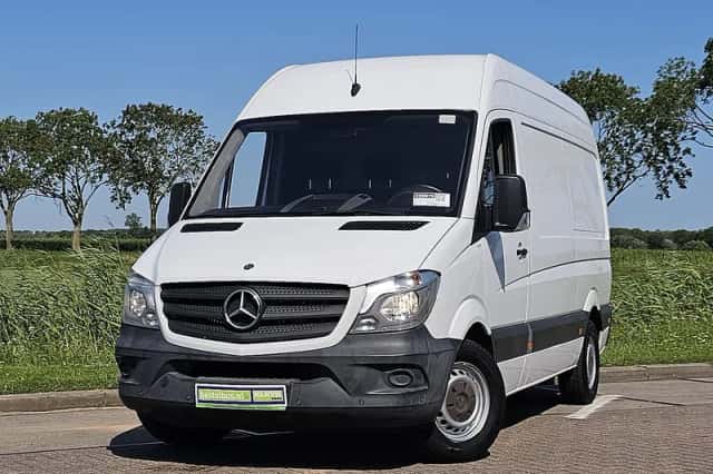 Mercedes-Benz Sprinter (2015) thumbnail 1