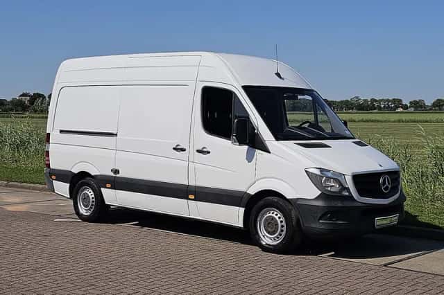 Mercedes-Benz Sprinter (2015) thumbnail 4
