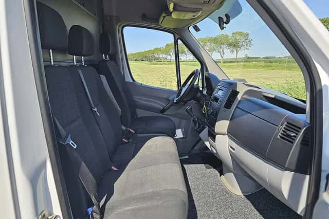 Mercedes-Benz Sprinter (2015) thumbnail 6