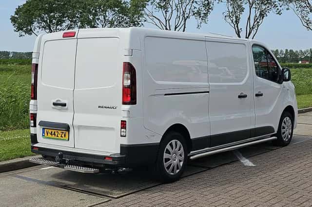 Renault Trafic (2019) thumbnail 3