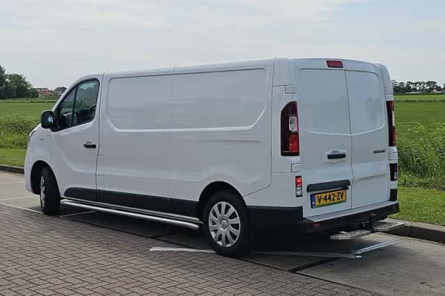 Renault Trafic (2019) thumbnail 5