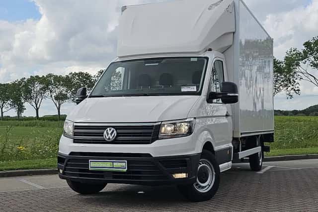 Volkswagen Crafter (2018) thumbnail 1