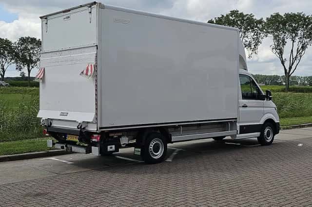 Volkswagen Crafter (2018) thumbnail 3