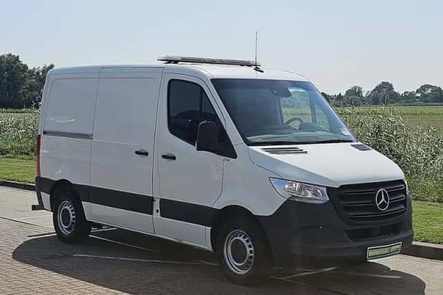 Mercedes-Benz Sprinter (2022) thumbnail 4