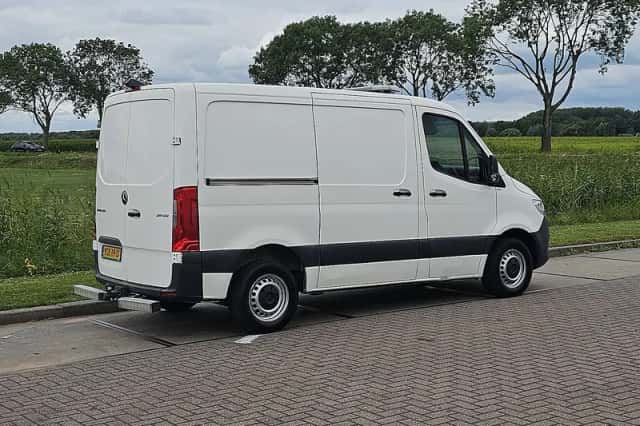 Mercedes-Benz Sprinter (2022) thumbnail 3