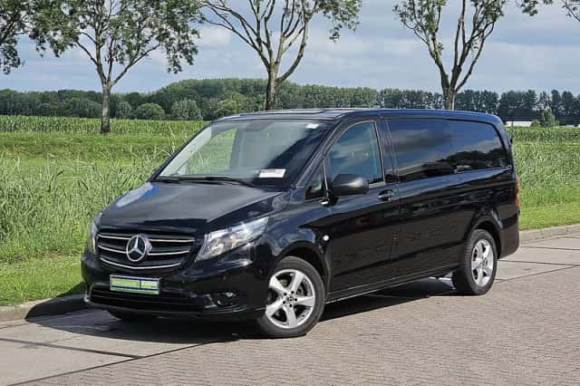 Mercedes-Benz Vito (2021) thumbnail 2