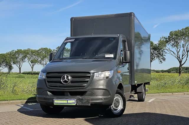 Mercedes-Benz Sprinter (2020) thumbnail 1