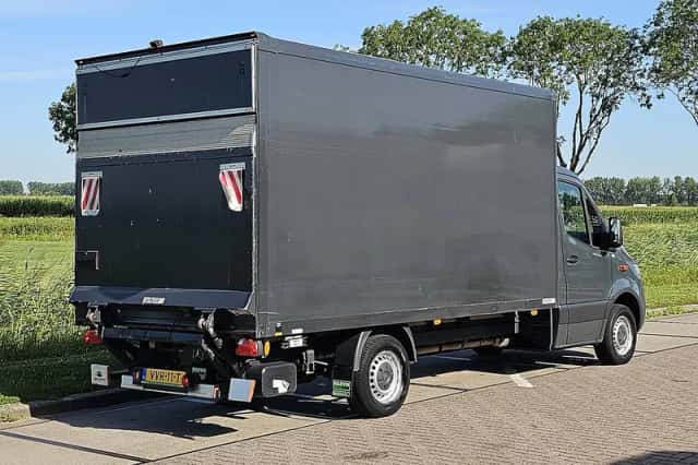 Mercedes-Benz Sprinter (2020) thumbnail 3