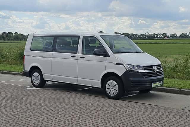 Volkswagen Transporter (2023) thumbnail 4