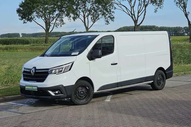 Renault Trafic (2022) thumbnail 2
