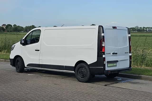 Renault Trafic (2022) thumbnail 5