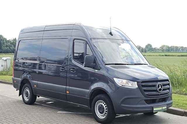 Mercedes-Benz Sprinter (2021) thumbnail 4