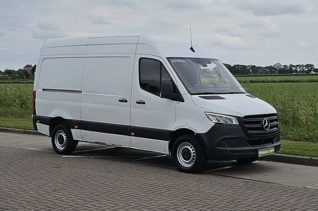 Mercedes-Benz Sprinter (2021) thumbnail 4