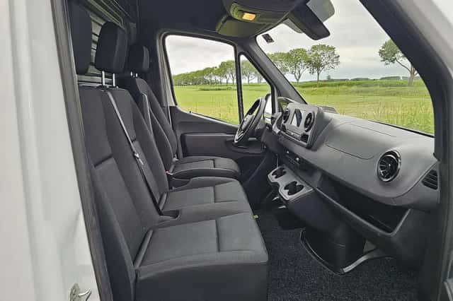 Mercedes-Benz Sprinter (2021) thumbnail 6