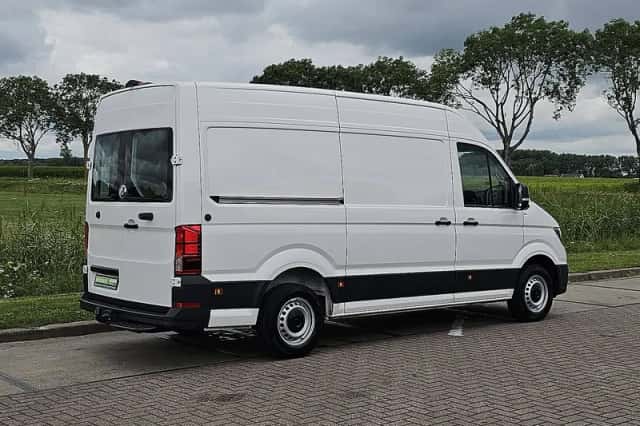 Volkswagen Crafter (2022) thumbnail 3
