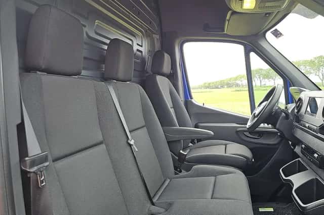 Mercedes-Benz Sprinter (2024) thumbnail 6
