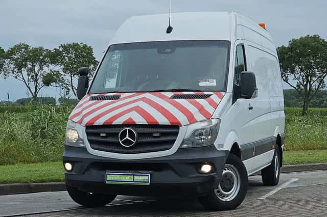 Mercedes-Benz Sprinter (2017) thumbnail 1